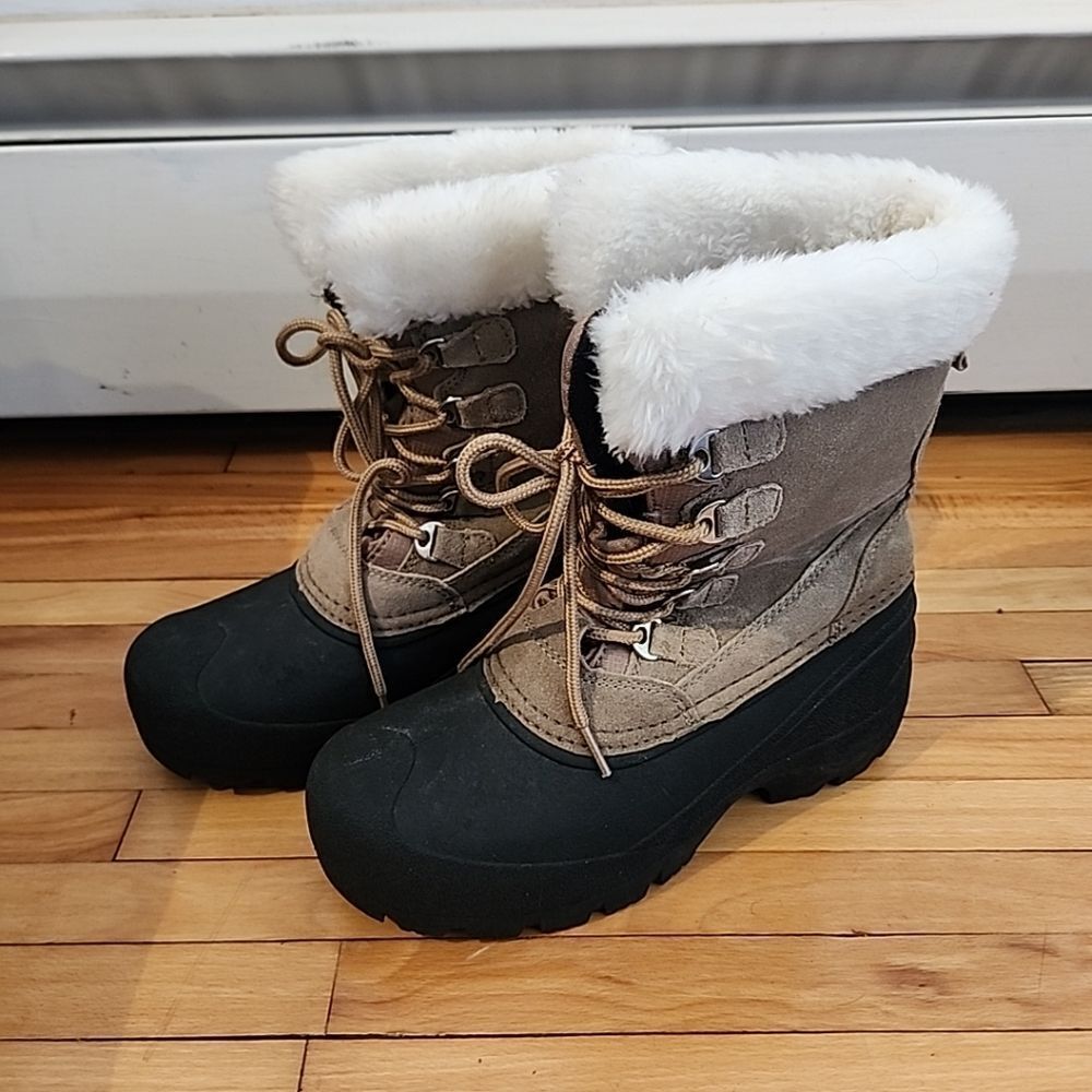 Quest Womens Boots 8M Beige Leather All Weather Pac Thinsulate Insulated Lace